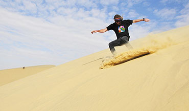 Sandboarding lessons with the longest running provider in the UK. We are the only sandboarding school recognised by the international governing body.